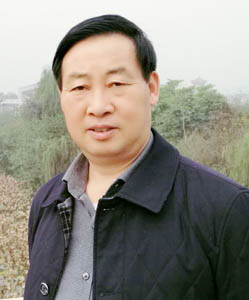 李乾