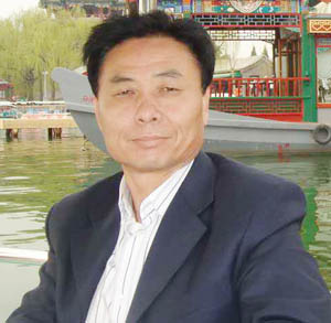 吴泓達