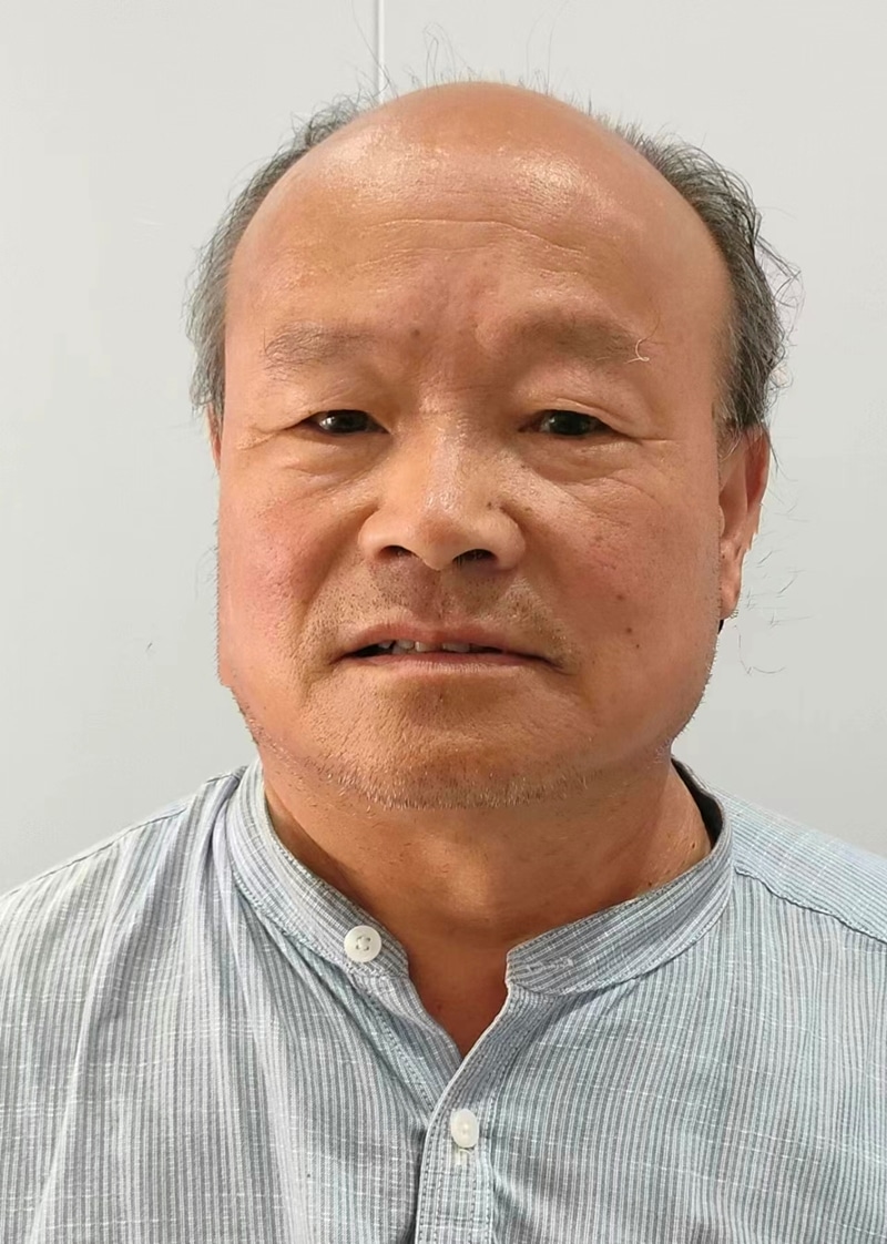 佩
