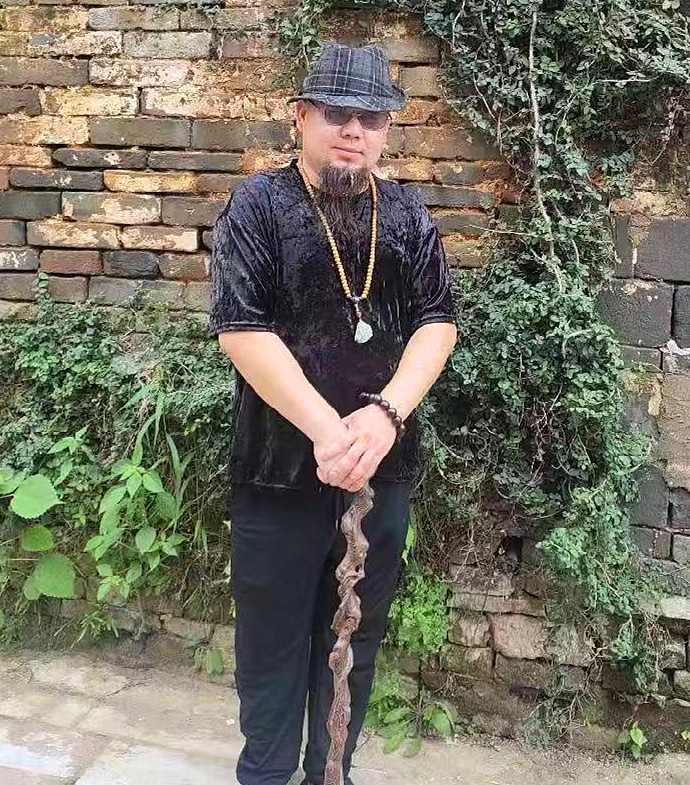 李文龍