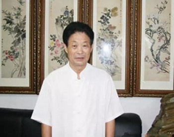武长伦