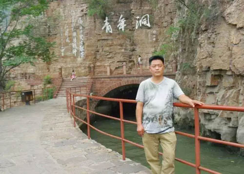 袁向立