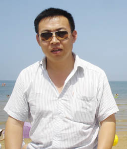 谢玉明
