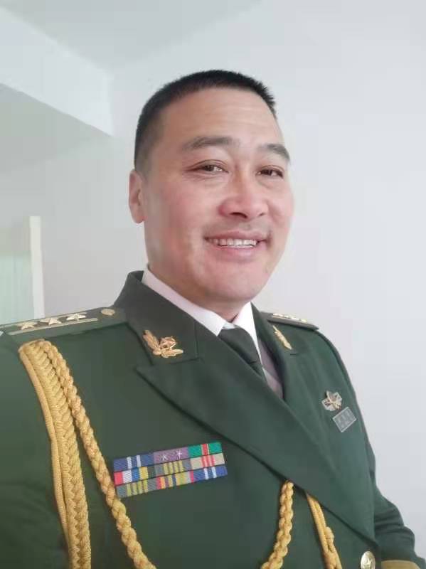 李洪国