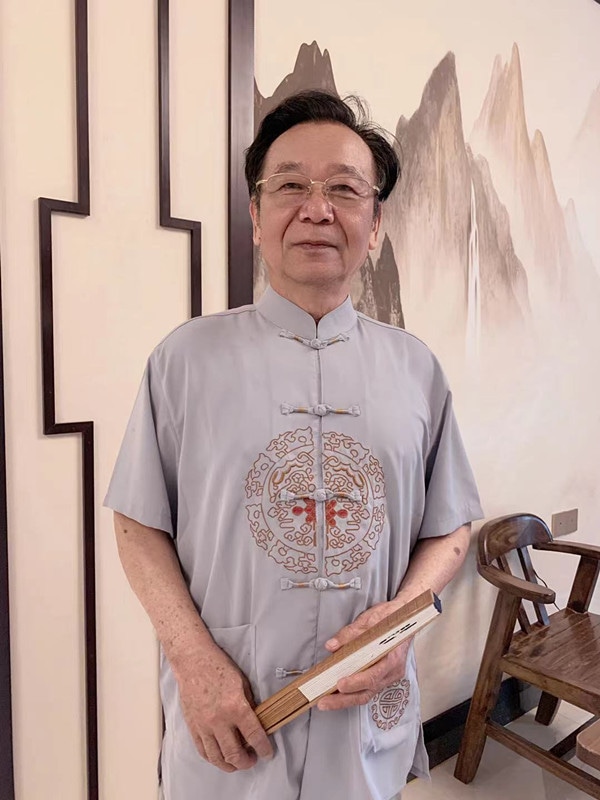 赵洪祥