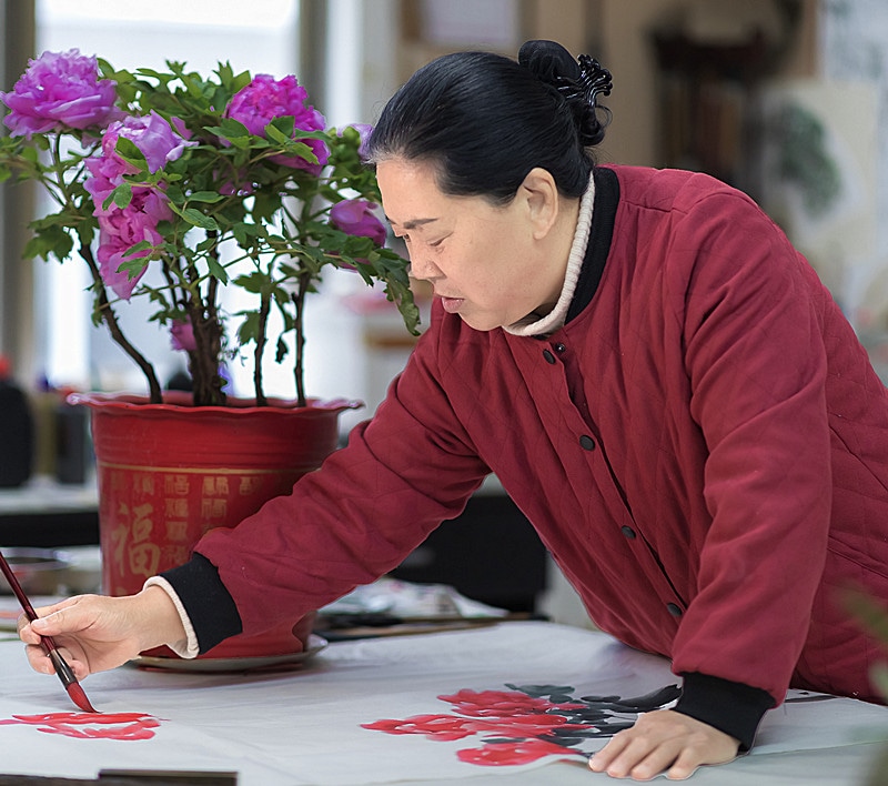 李红艳