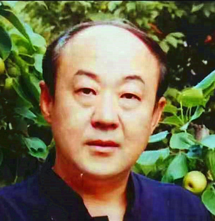 于宏伟