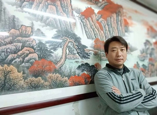 岳鸿波